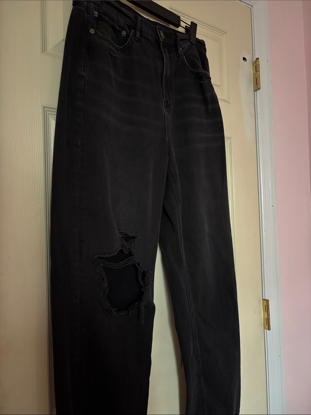 American Eagle Outfitters Black Distressed Boyfriend Jeans